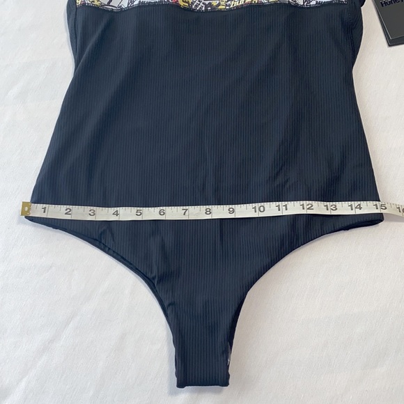 Hurley Quick Dry 1999 Bodysuit L - Picture 10 of 10